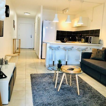 Appartement Au Bord De L'Eau 르 물레 외부 사진